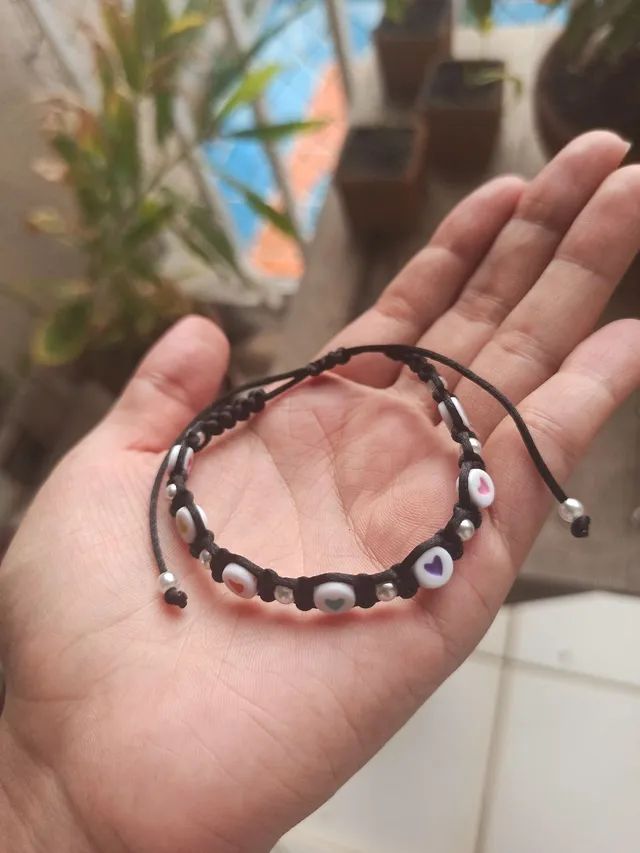 Pulseira macrame com corações  - Foto 5