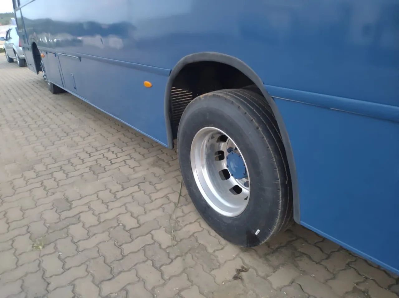 Ônibus Motorhome (Falta Mobiliar) - Foto 8