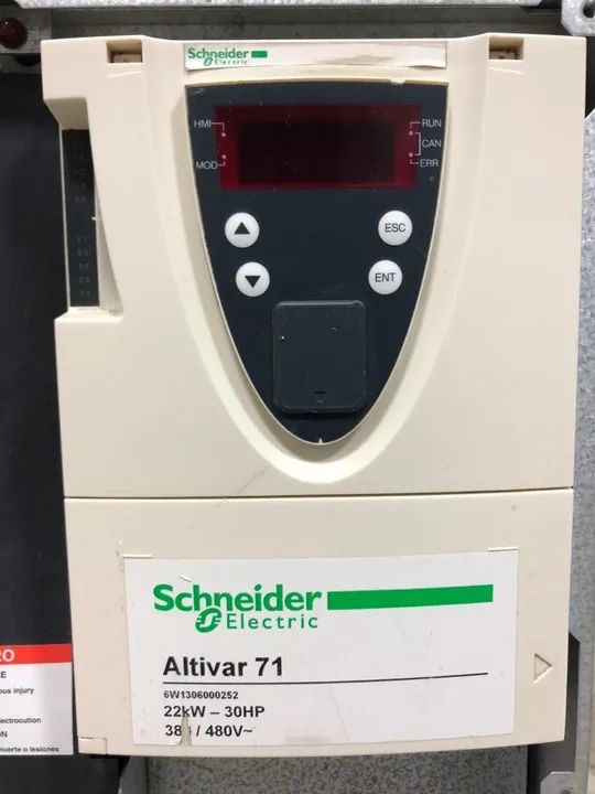 Inversor Schneider Altivar 71 - 30hp 380v Trifasico