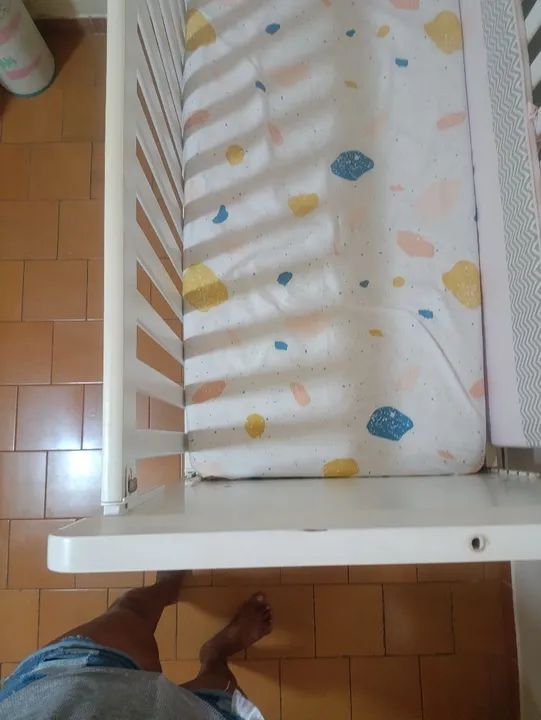 Vendo berço com colchão   - Foto 2