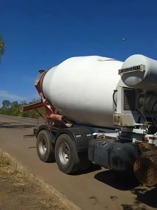 Volkswagen 31.260 6x4 Betoneira Ano 2012 - Foto 5