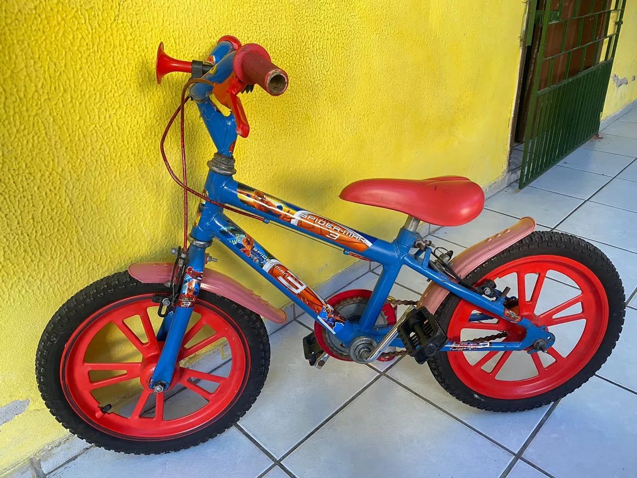 Bicicleta homem aranha 