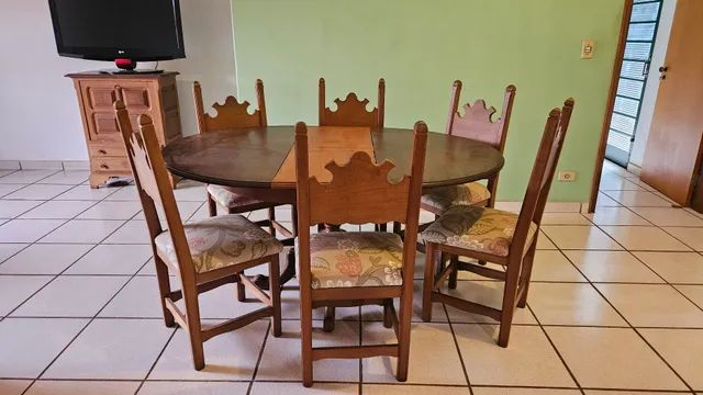 Mesa de Madeira Maciça com Estensor + 6 Cadeiras - Foto 2