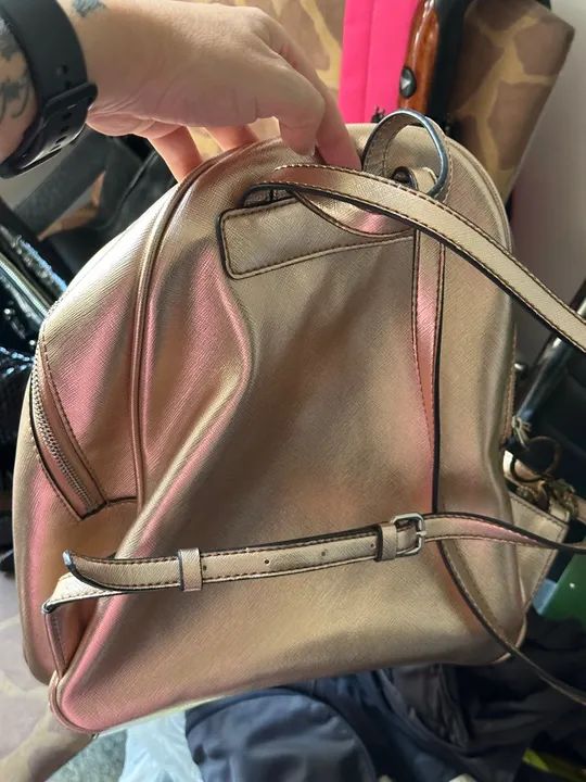 Mochila guess rose gold on sale