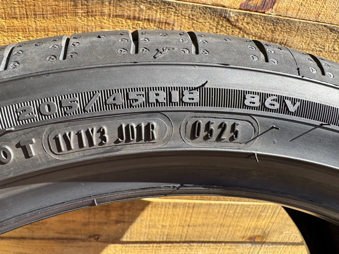 Pneus Goodyear 205/45/18  - Foto 5