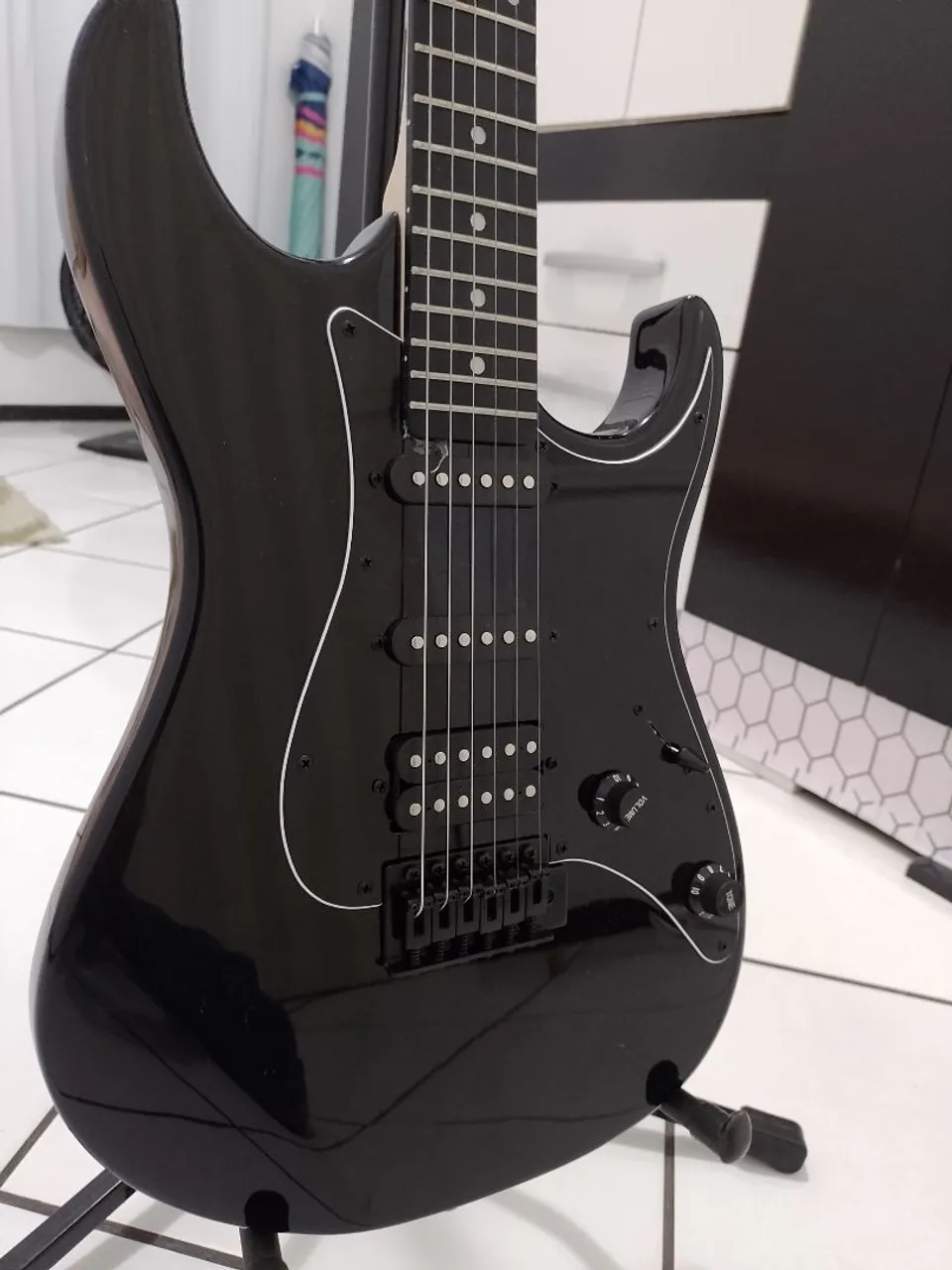 Guitarra Tagima TW, series Black BK