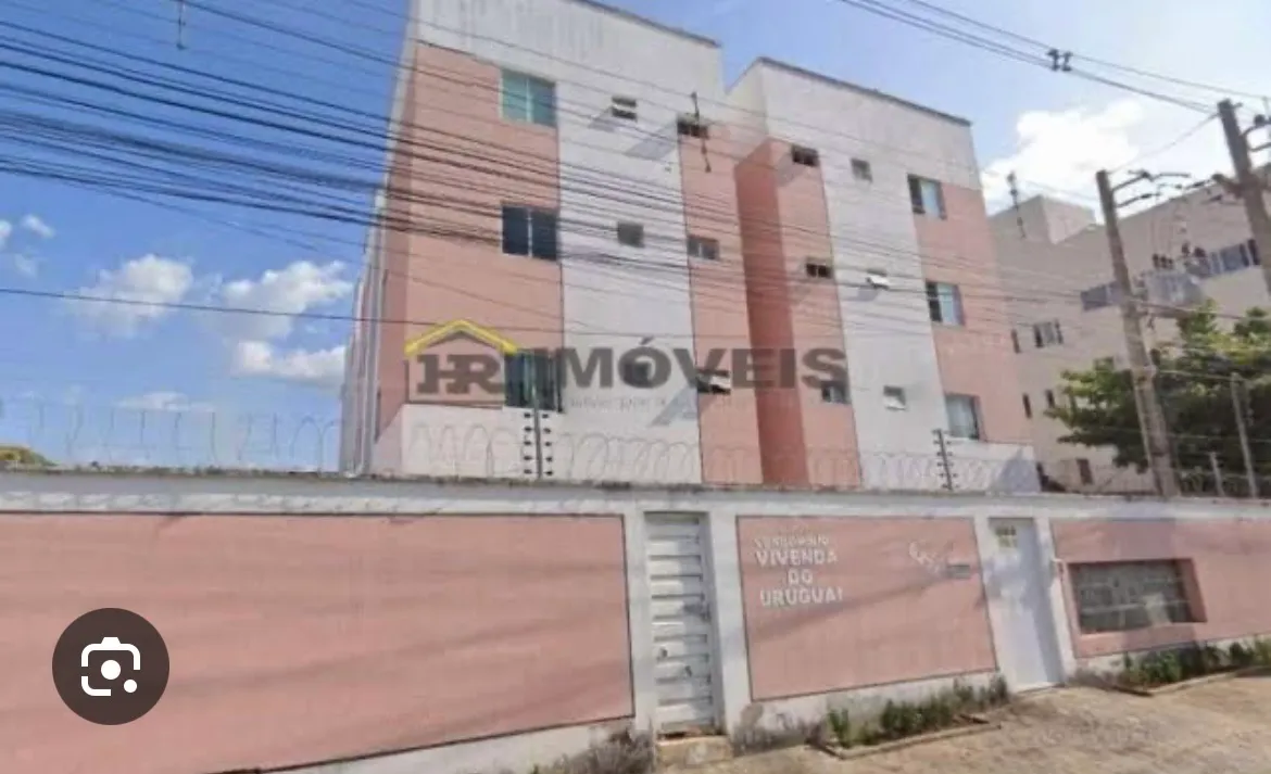 Procuro menina para dividir apartamento 