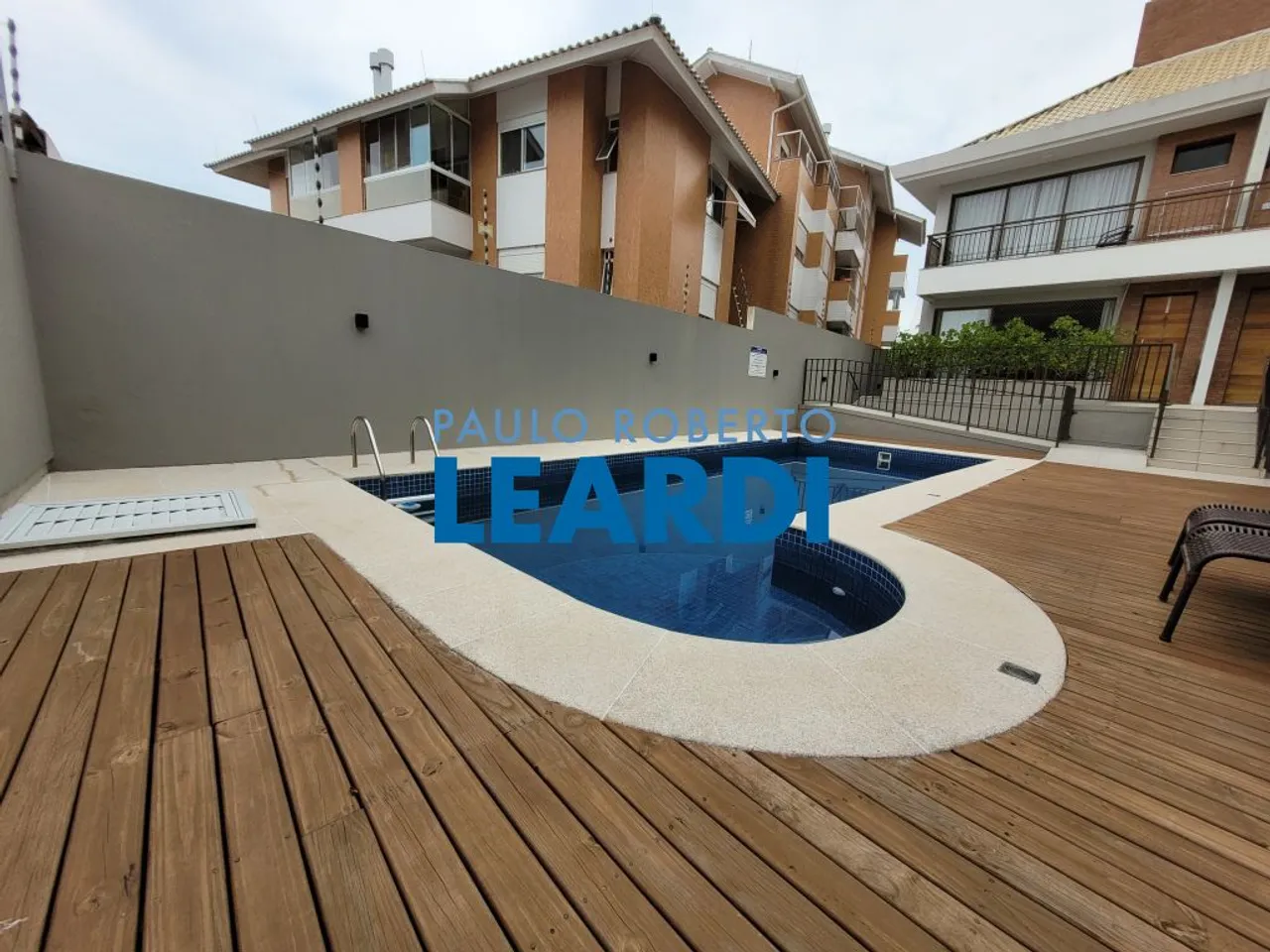 CASA EM CONDOMÍNIO - LAGOA DA CONCEIÇÃO - SC