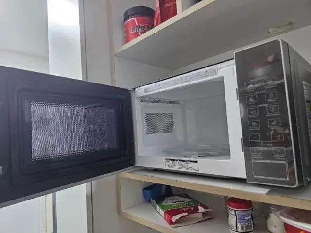 Micro-ondas Brastemp Inox 20L BMS20AR - 1 mês de uso + Nota Fiscal e Garantia - Foto 3