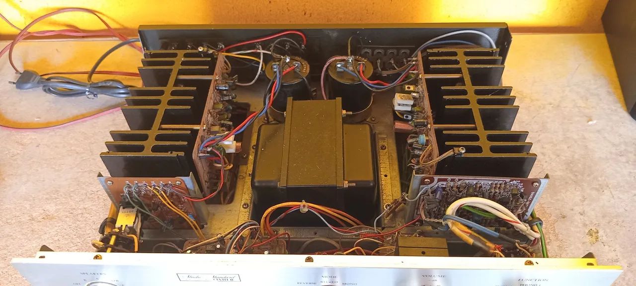 Amplificador integrado FISHER CA 2310 - Foto 6