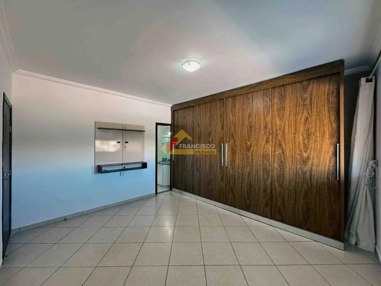 Apartamento para aluguel, 3 quartos, 1 suíte, 1 vaga, Santo Antônio - Divinópolis/MG