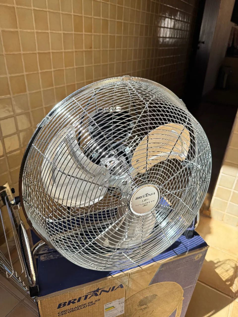 Circulador de Ar Britânia Turbo C50 - Potência, Estilo e Conforto! - Foto 2