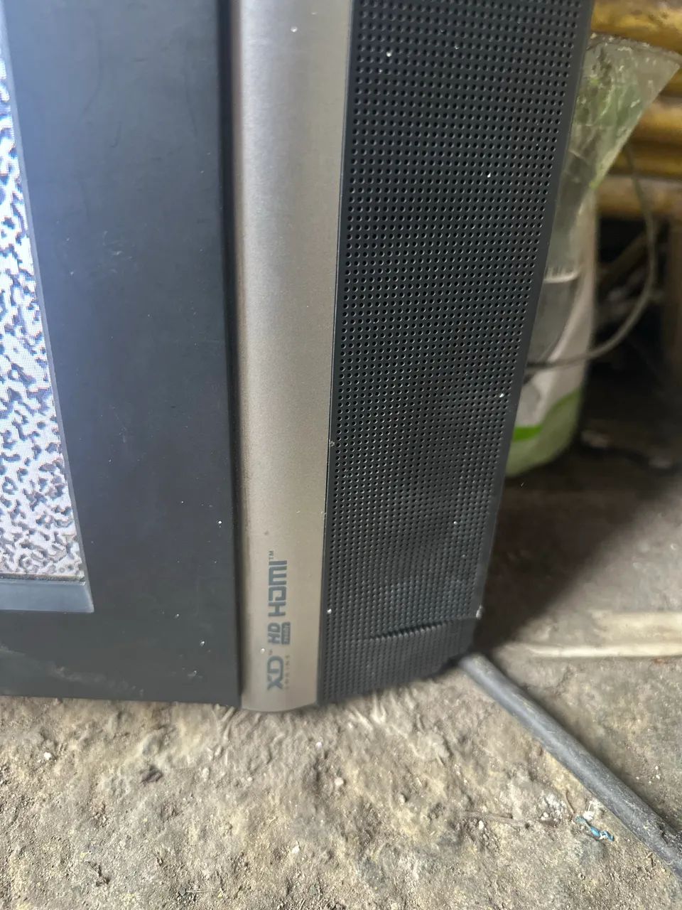 Tv LG 26LC2R com defeito não tem base não tem controle  - Foto 2