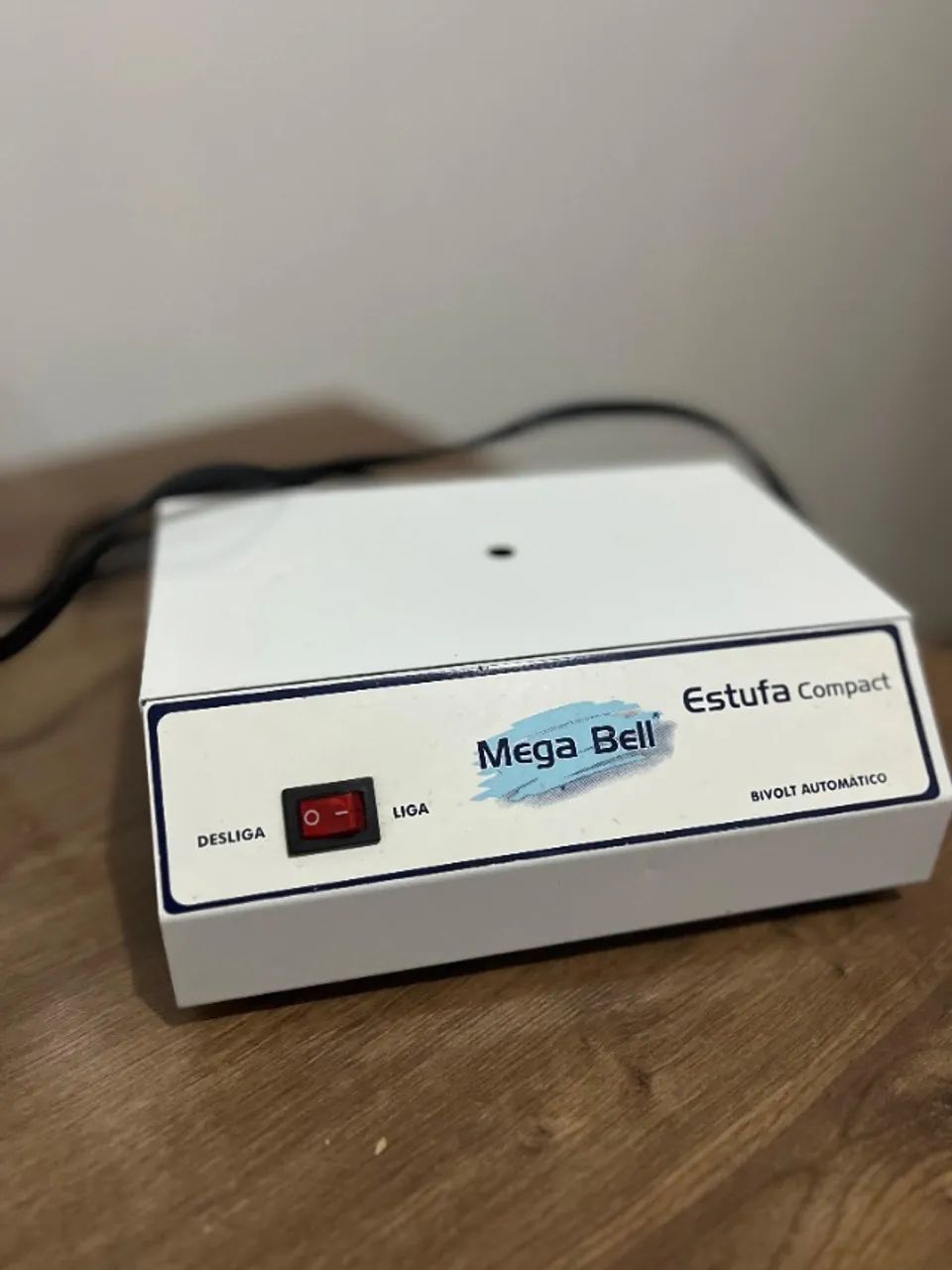 Estufa Bivolt Compacta - Mega Bell