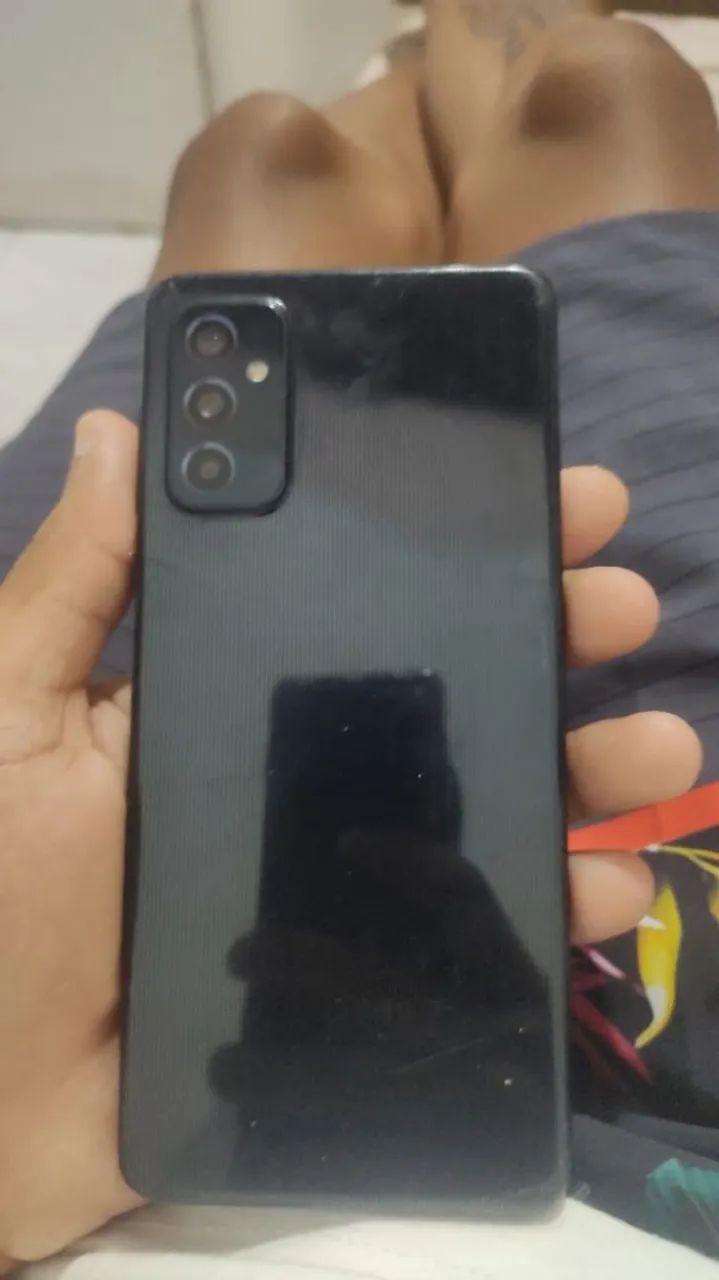Vendo celular Samsung M52 128 giga está perfeito pegando tudo - Foto 2