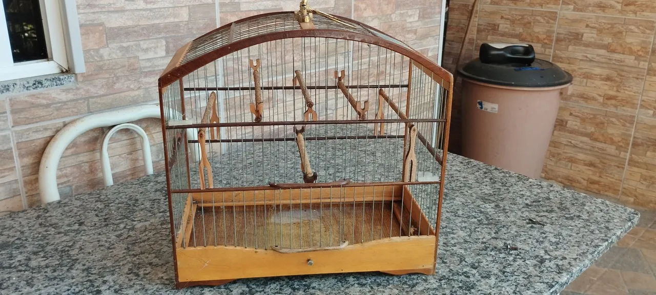 Gaiola de Madeira para Pássaros