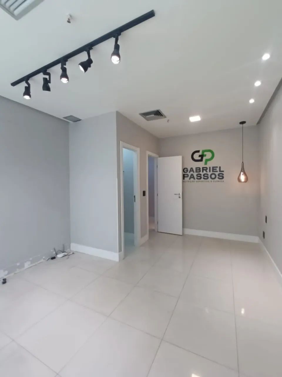 Aluguel  sala escritório  ,sem mobília no CEO - Foto 6