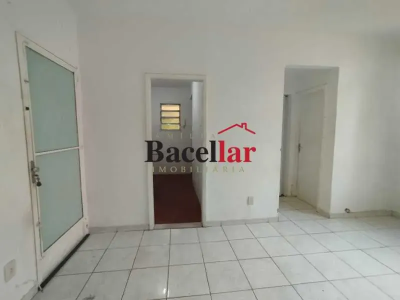 Apartamento : Padrão / Residencial / Pilares