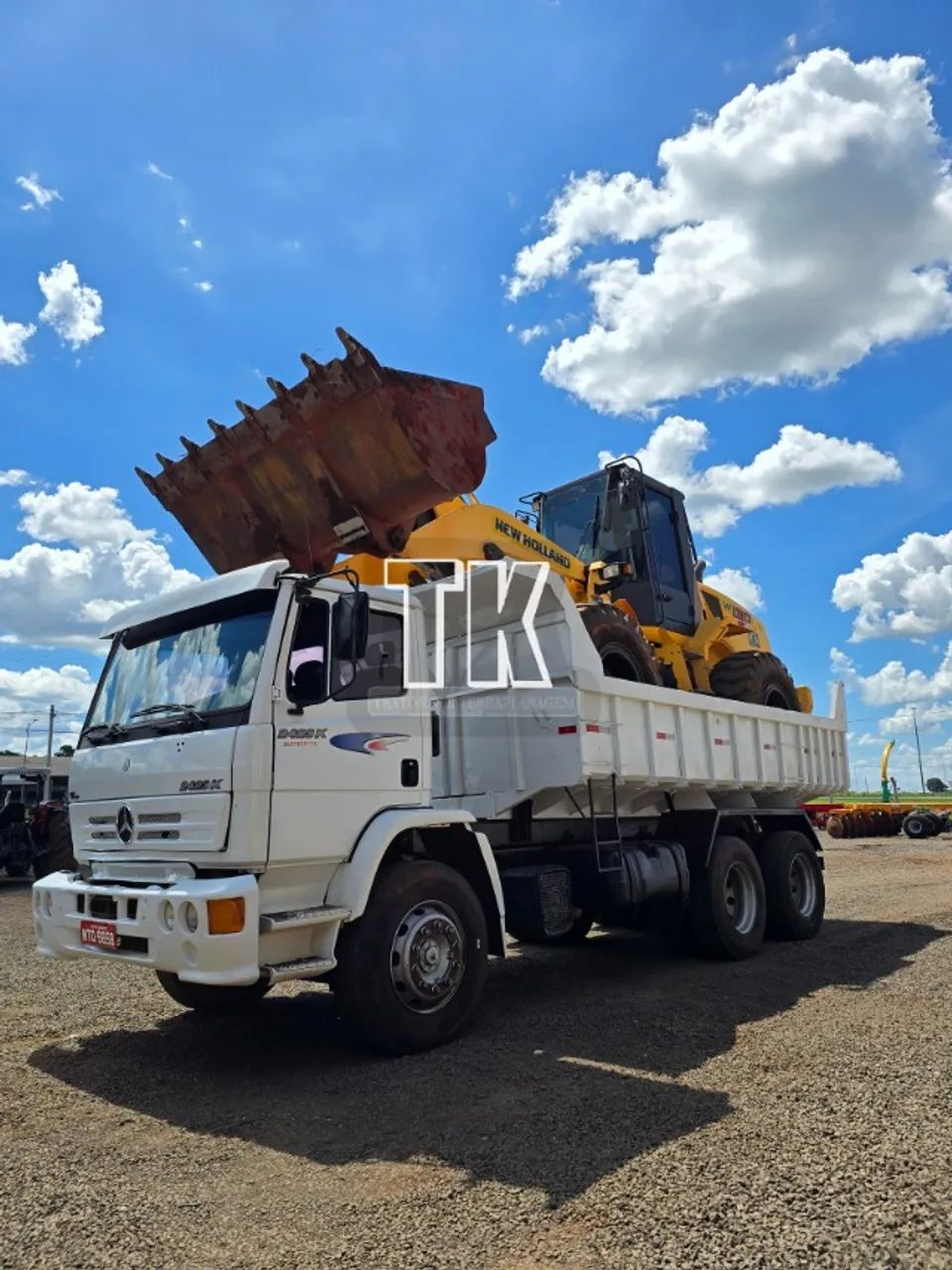 Caminhão Caçamba MB 2423 k 2001 Reduzido - Tk Tratores Nova Andradina-MS - Foto 2