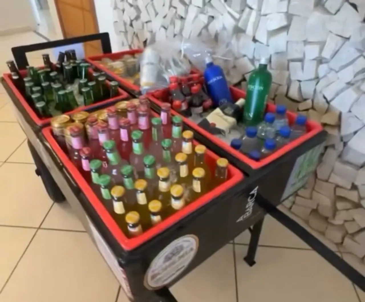 caixa termnica venda de bebidas as famosas barcas