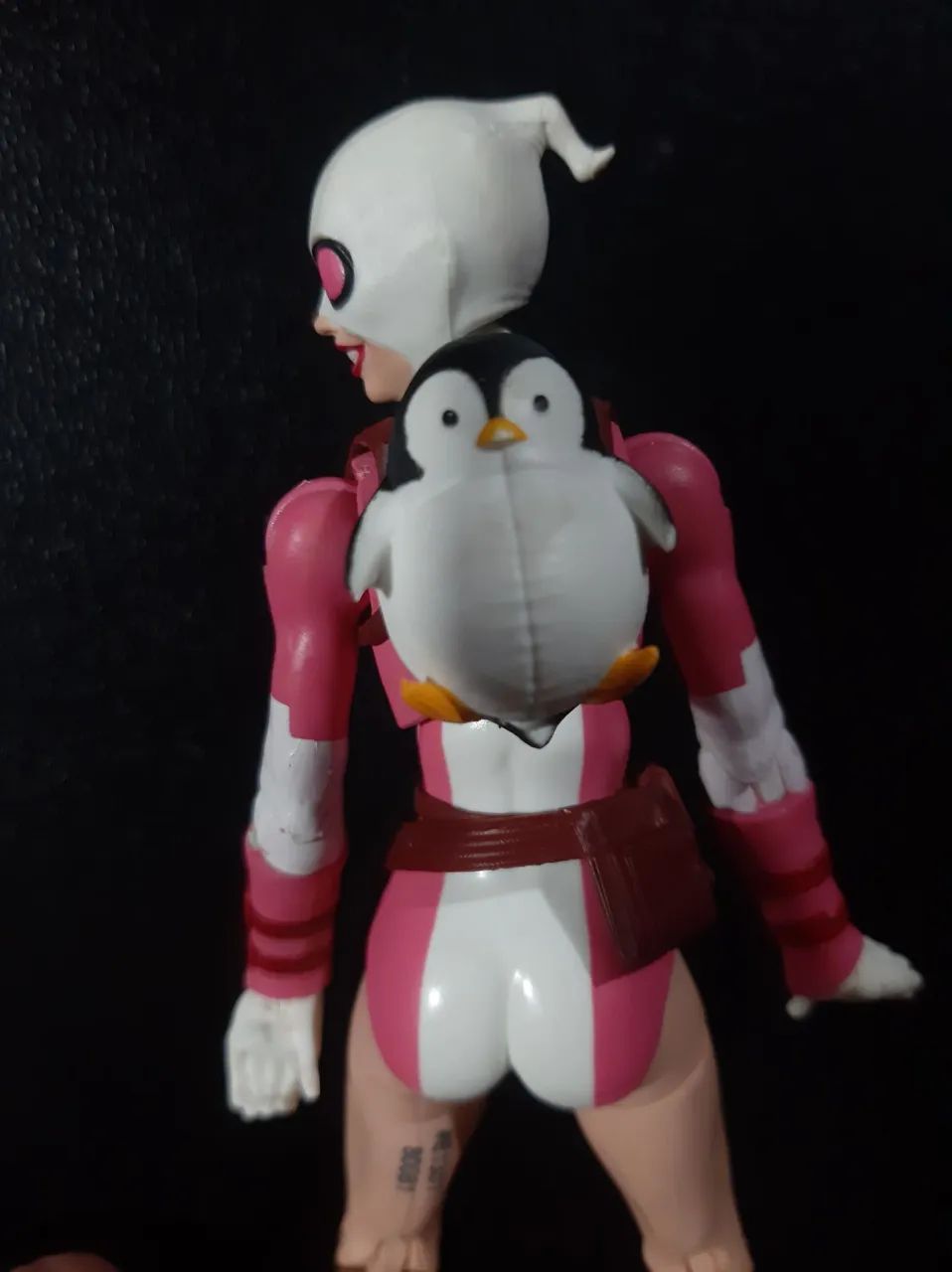 Gwenpool e Jeff o Tubarão - Marvel Legends - Foto 5