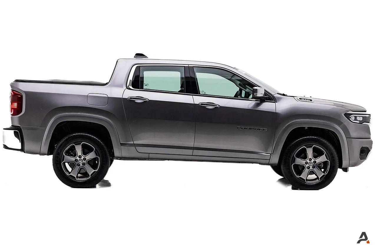 RAMPAGE LARAMIE TURBO DIESEL AUTOMATICA PRATA 2024/2024 - Foto 4
