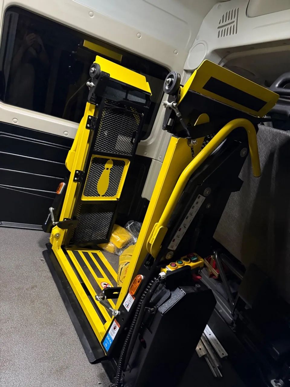 Plataforma Elevatória para Acessibilidade63824568517249120