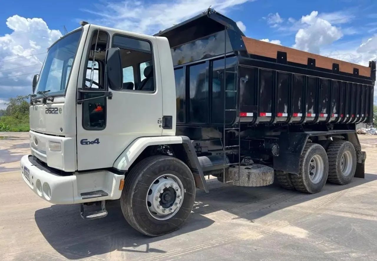 Ford Cargo 2622 6x4  - Foto 2