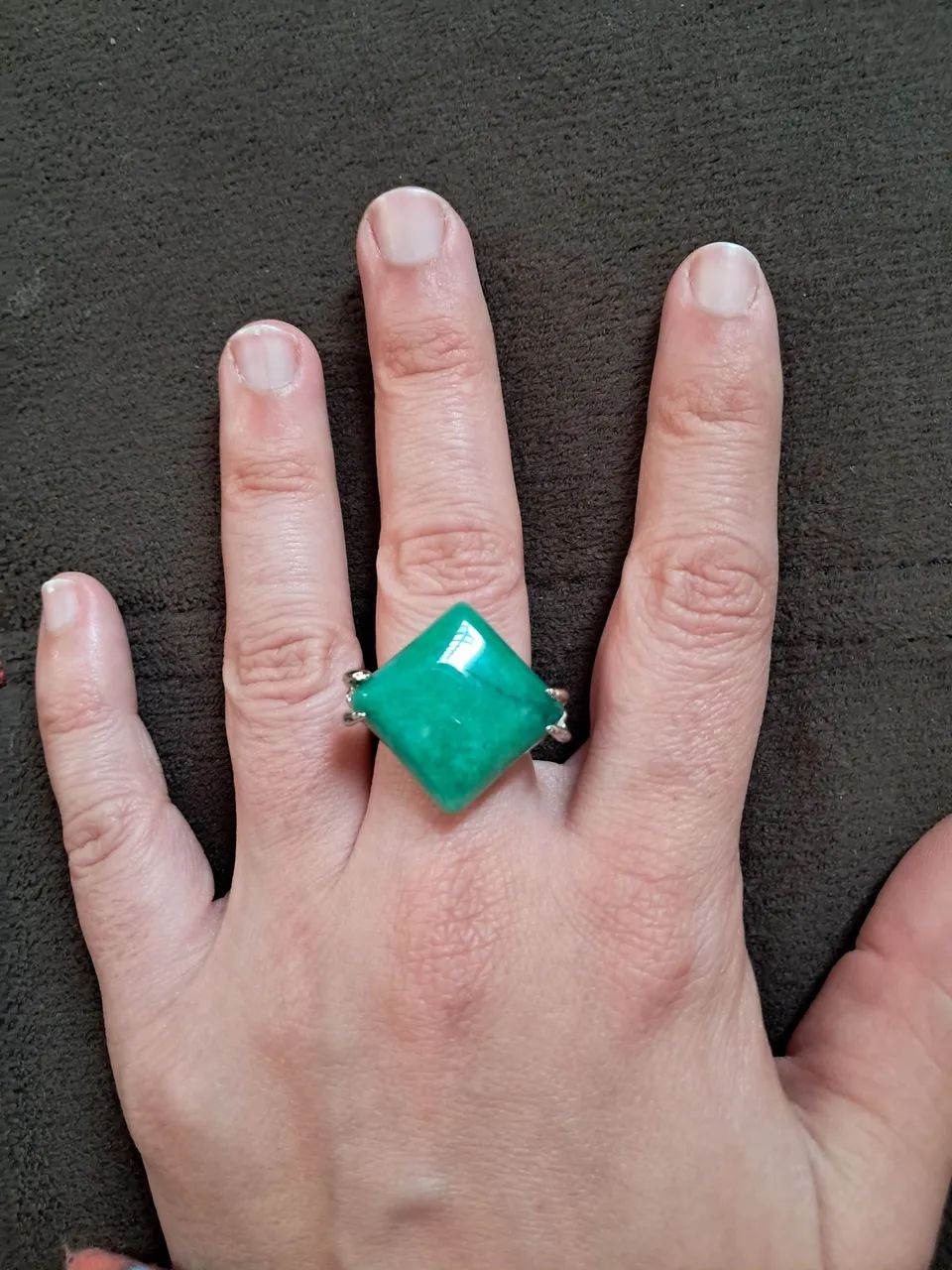 Anel de pedra verde tamanho 19 - Foto 3