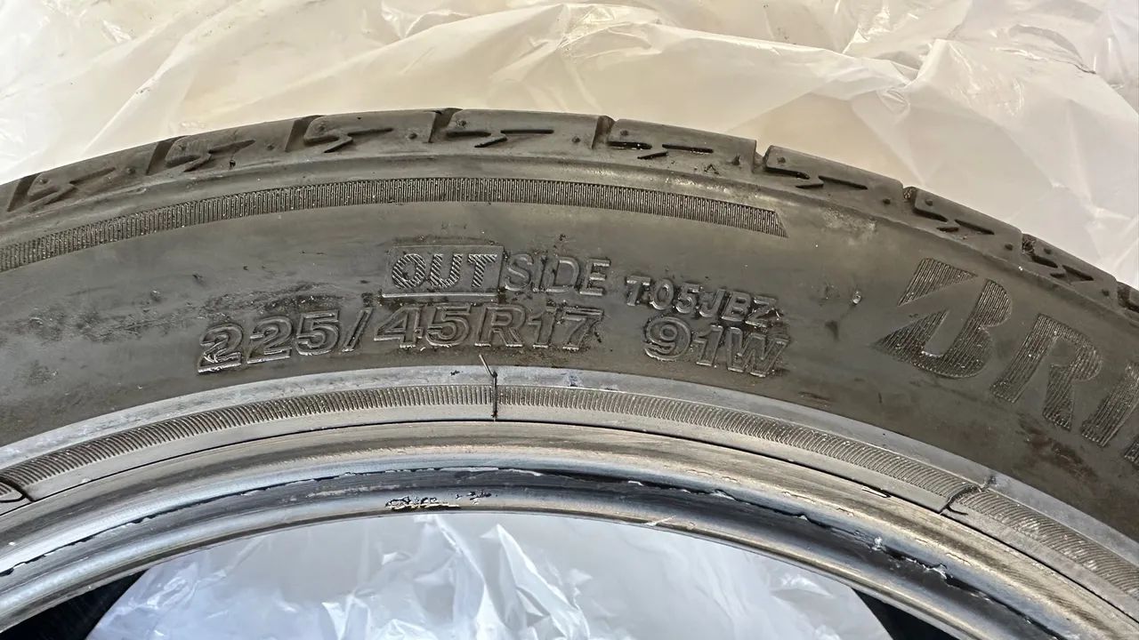 4 Pneus Bridgestone 225/45R17 91W