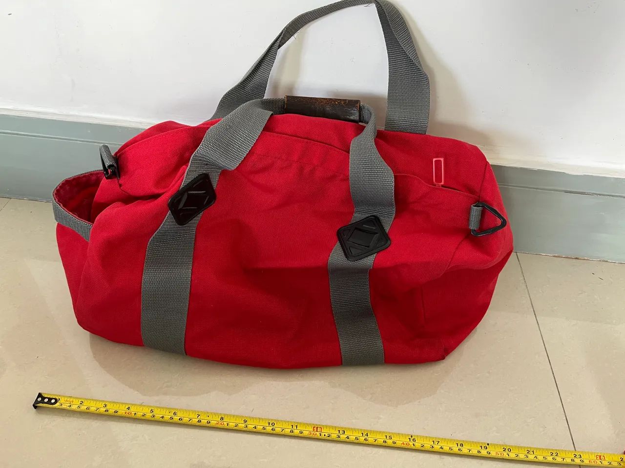 Bolsa de mão viagem ou ginástica vermelha 
