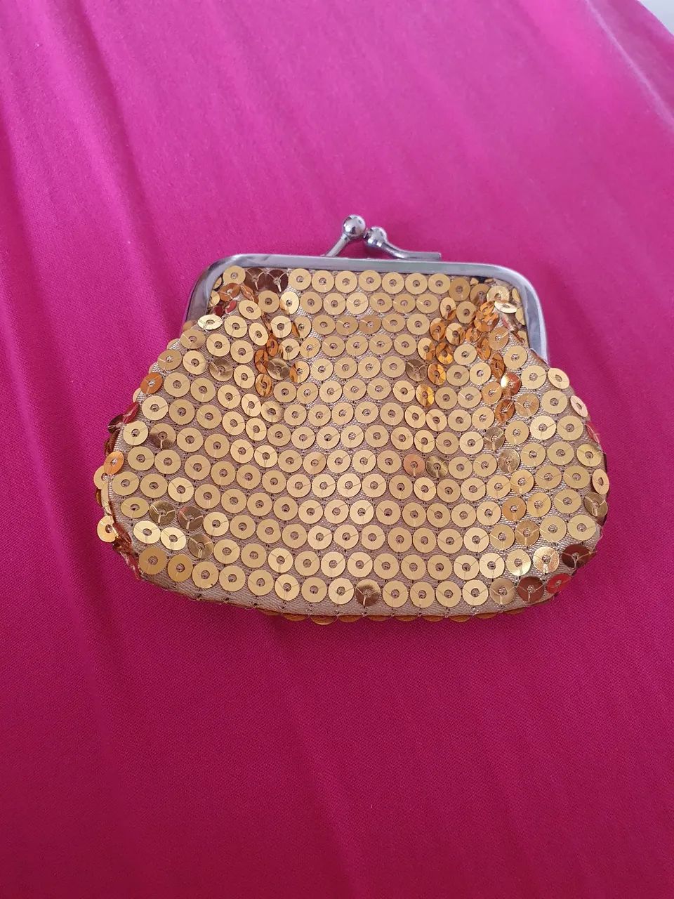 Porta moedas dourado