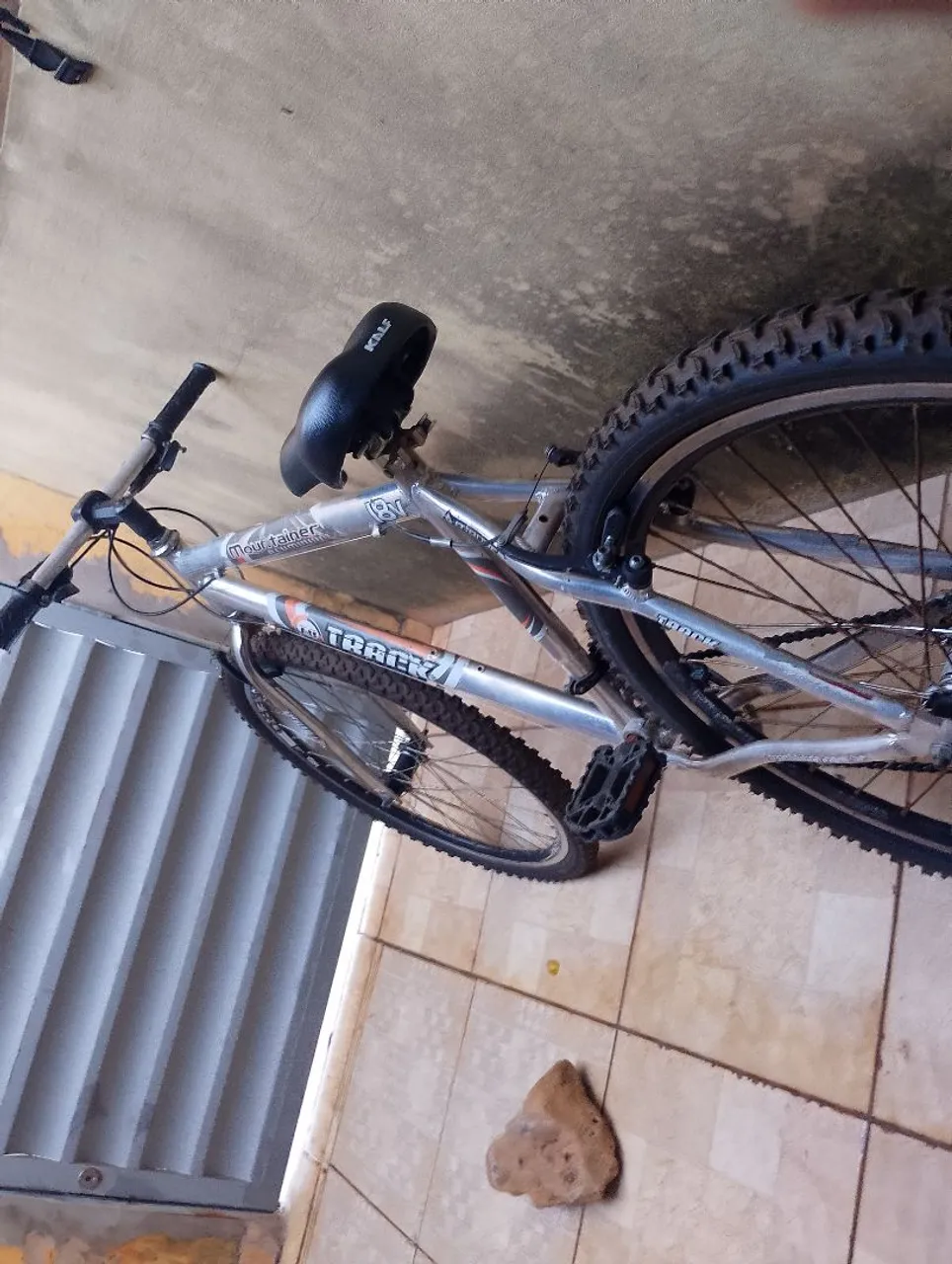 Bicicleta Track Mountain Bike 18V