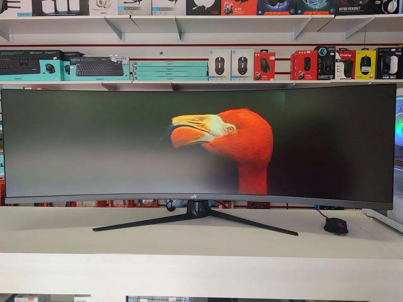 Monitor Gamer Asus ROG Swift 49' LED, Ultra Wide, 144 Hz, DFHD E COM SOM - Foto 2
