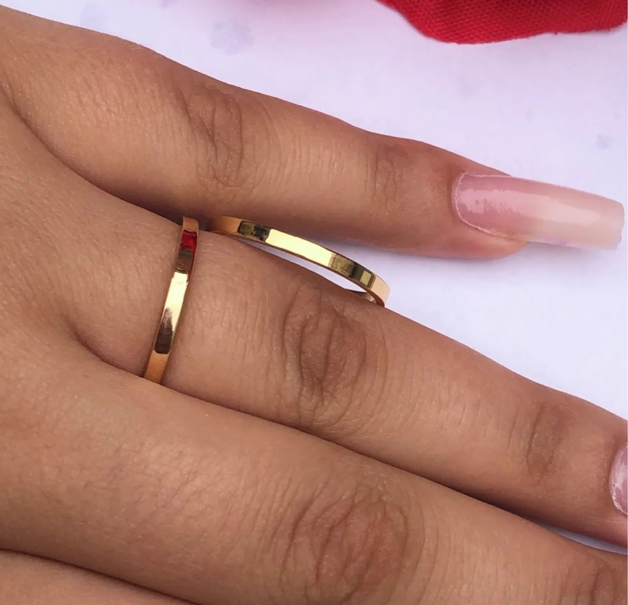 Aliança delicada em Ouro 18k