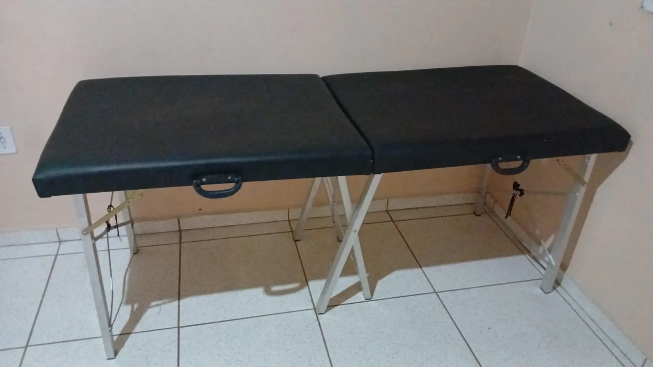 Mesa de Massagem Portátil - Ideal para Clínicas e Consultórios é lash design