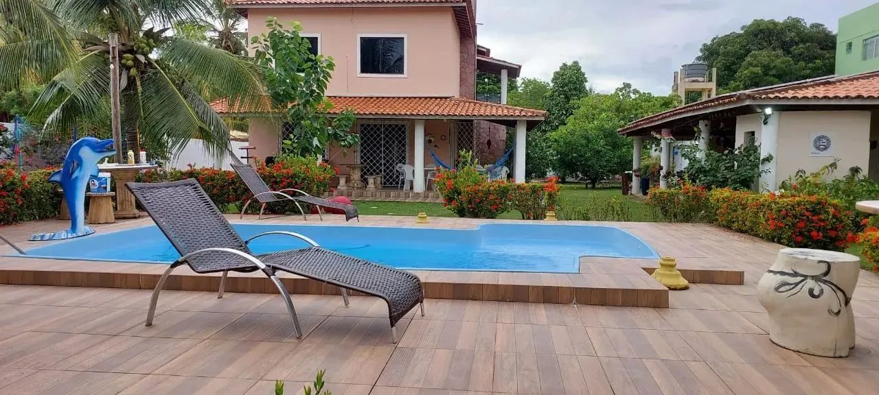Excelente casa em condomínio, possuindo 342 metros quadrados com 6 quartos - Foto 3