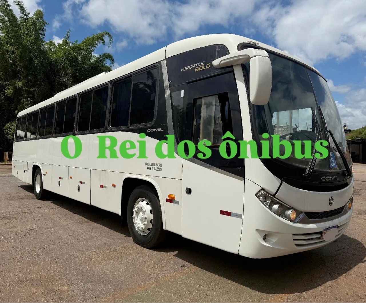 Ônibus Comil Versatile Gold - ano 14/14 ar condicionado 