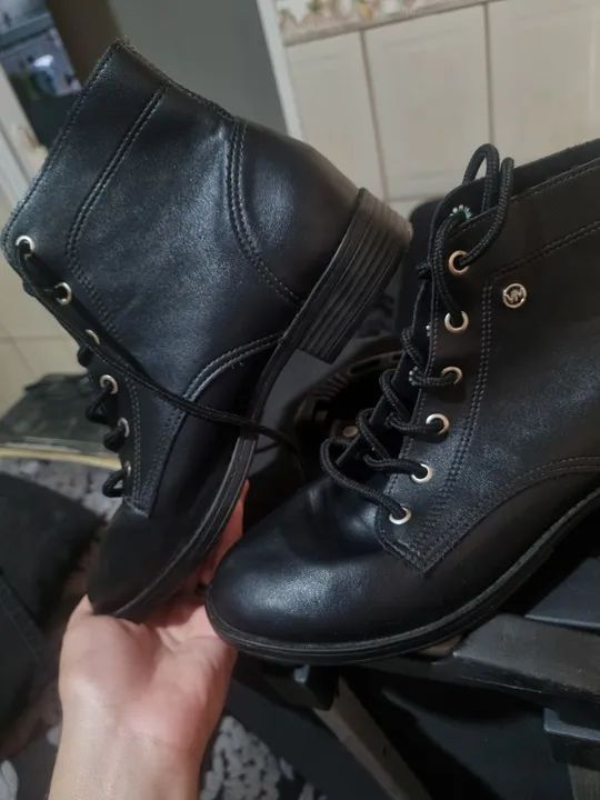 Botas Femininas Preta - Foto 2