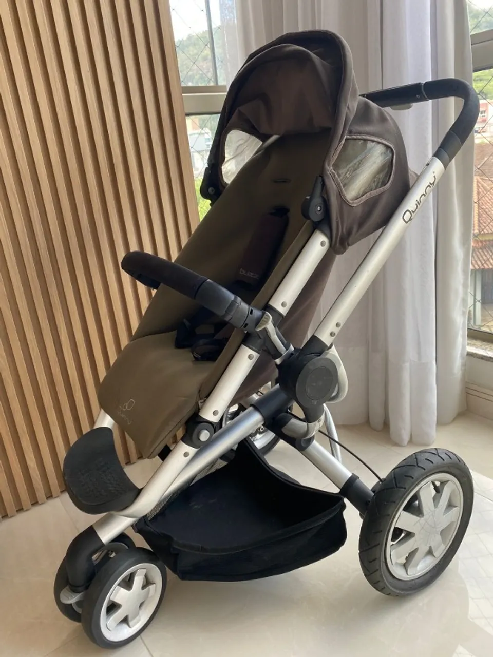 Carrinho de Bebê Quinny