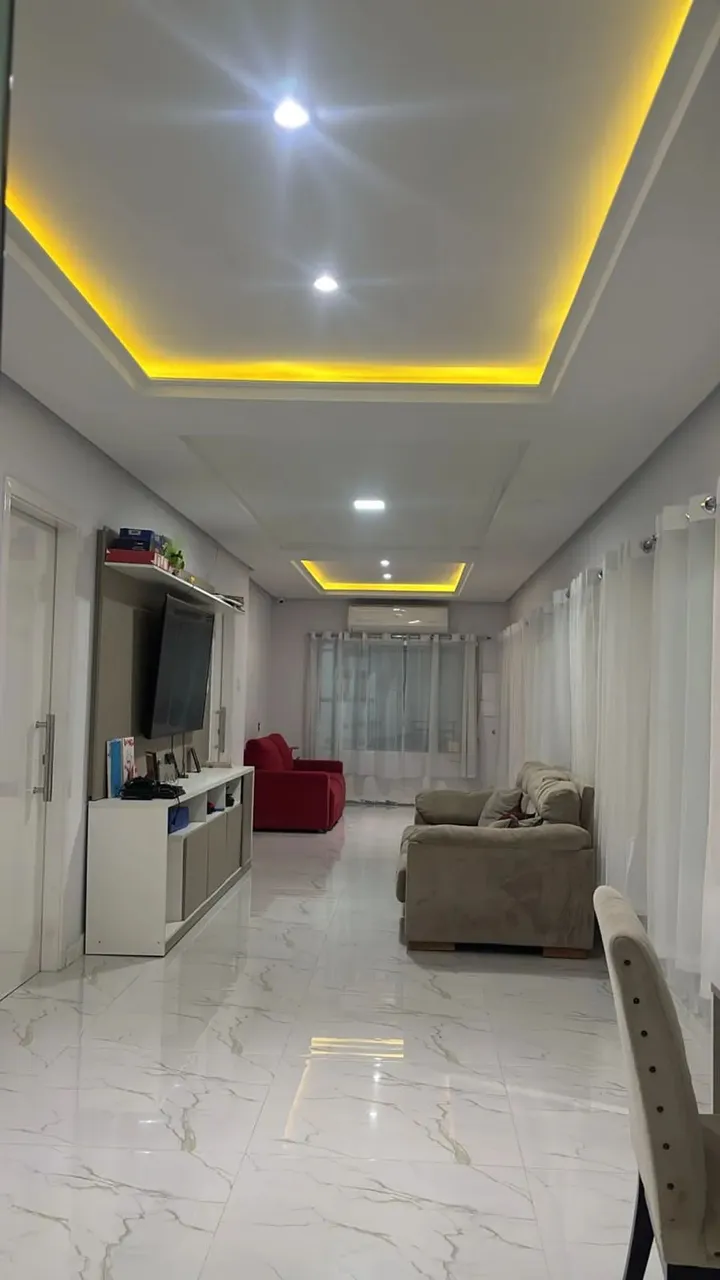 A mais bela casa do bairro da paz. três suítes com sistema de energia solar