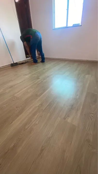 Piso Vinílico - Rodapé e Instalação - Foto 2