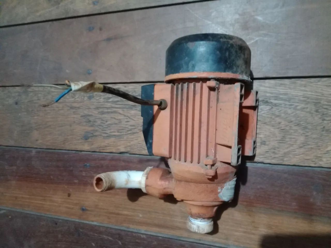 Water pump.64573655269377120