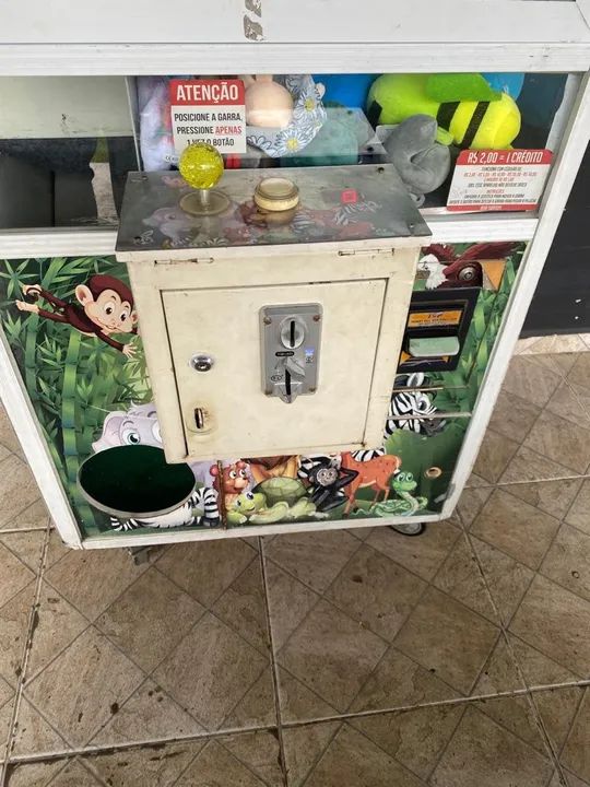 Máquina de Pegar Pelúcia - Jungle Story - Foto 2