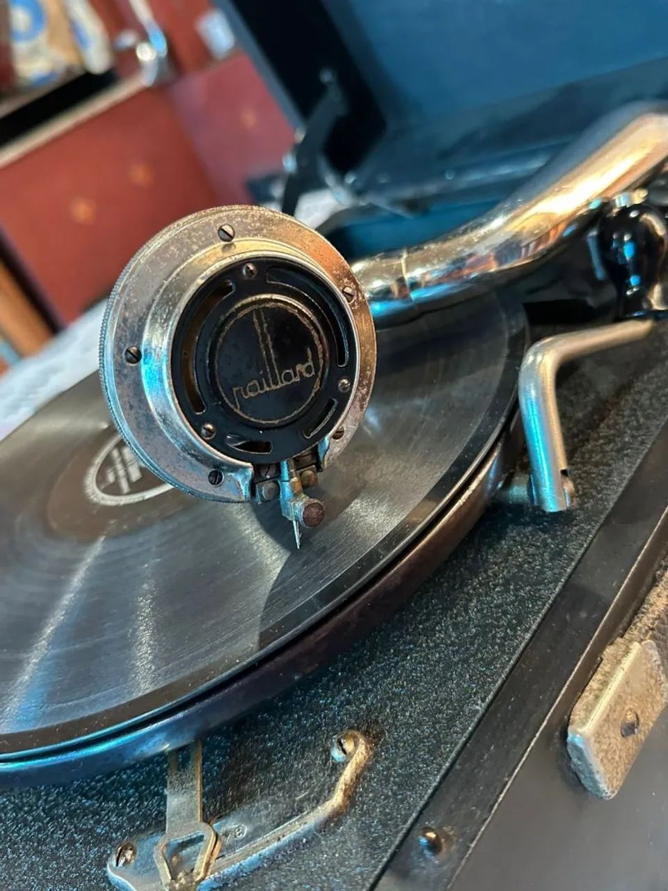 Vendo gramofone impecavel marca Pallard suiço - Foto 4