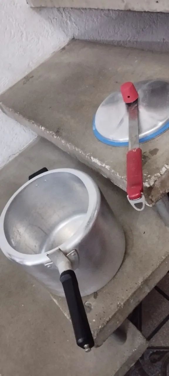 Panela de pressão clock 7 litros 