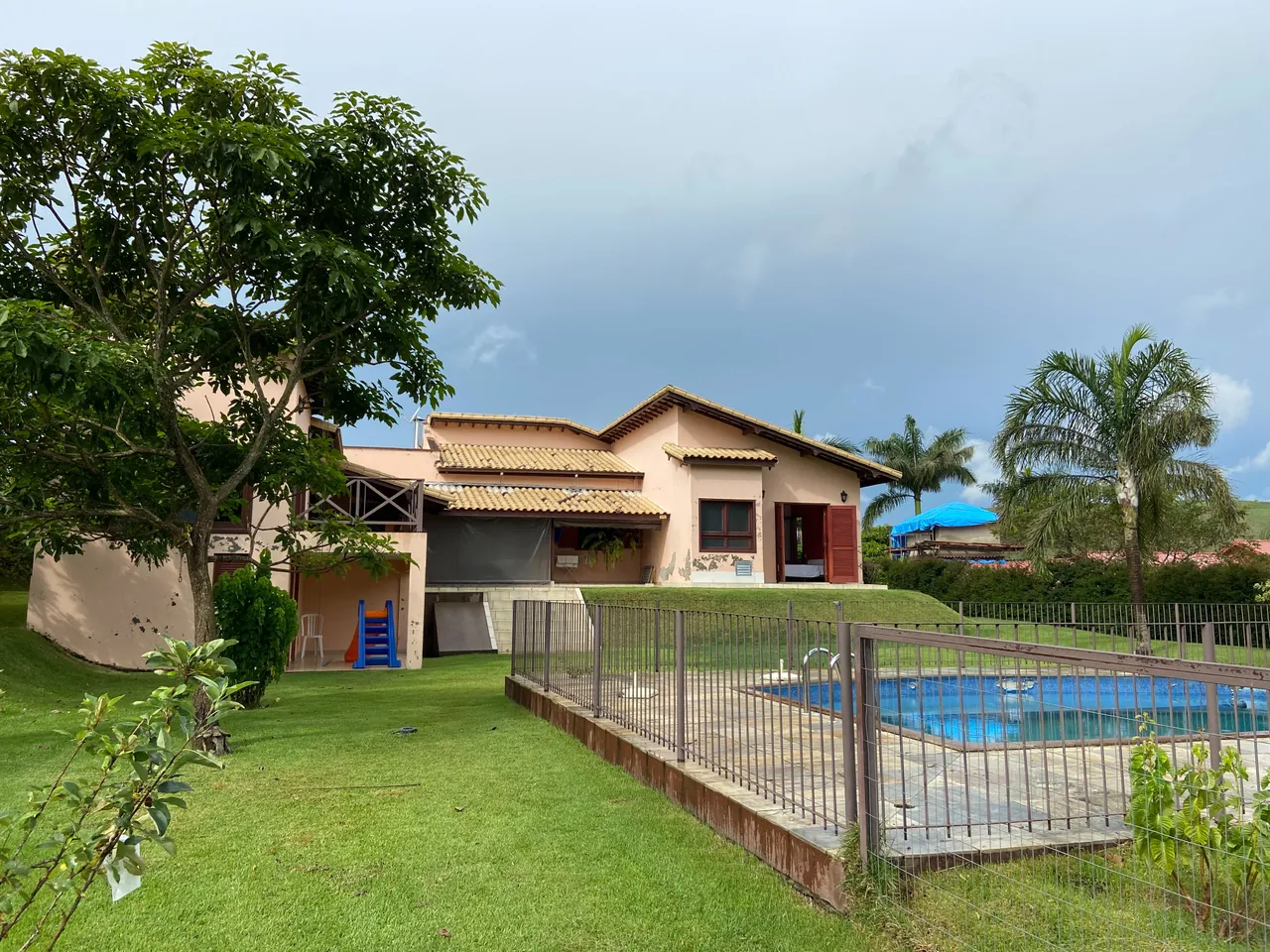 GRANJA 3300m2 Casa Condomínio Pedra Bonita, 5 quartos,salas 3 ambiente, espaço gourmet, pi