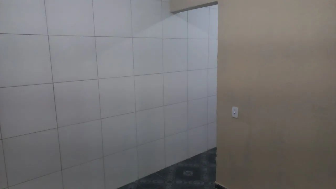 Aluga-se casa de fundos - Foto 3