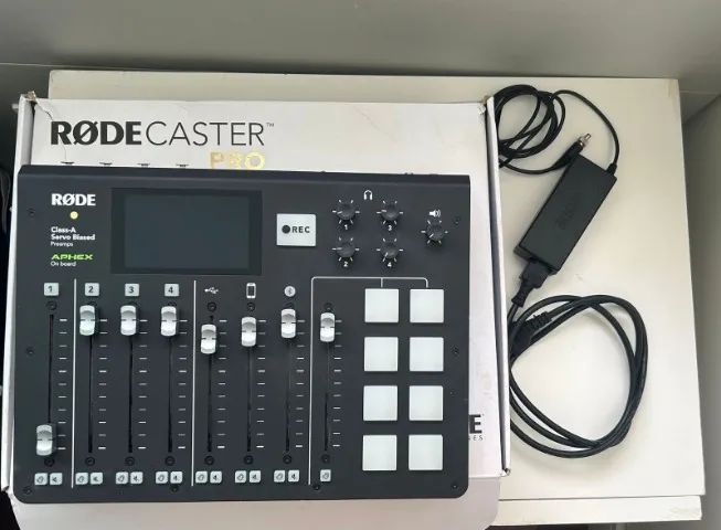 RØDE RØDECaster Pro - Mesa de Podcast Profissional - Foto 4