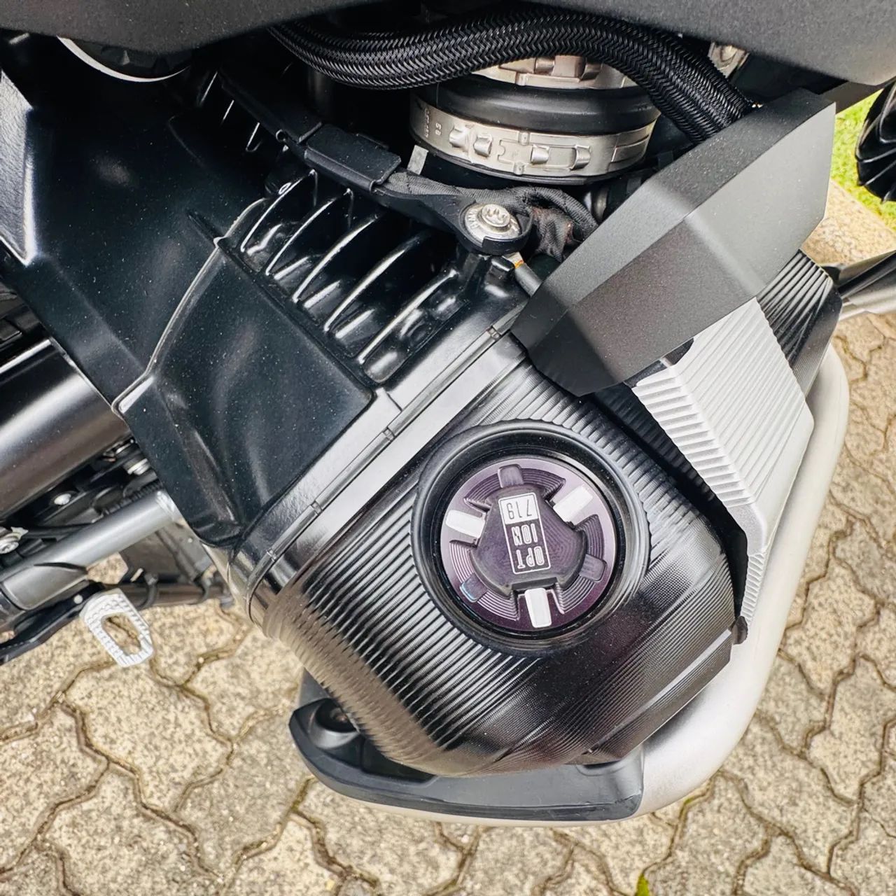 GS 1250 ADVENTURE TRIPLE BLACK 719 - Foto 2
